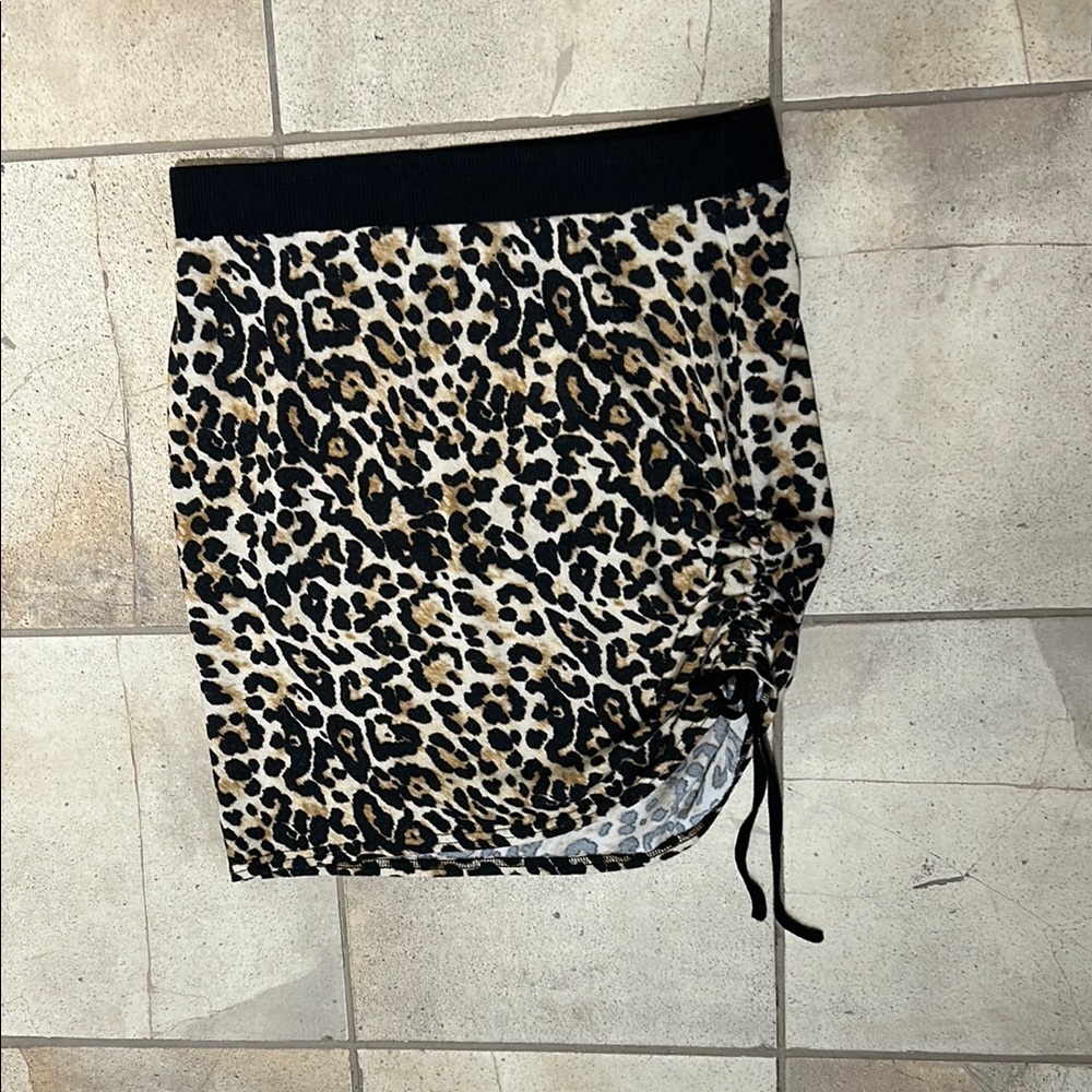 Cato Leopard Print Pencil Skirt - Black and Tan